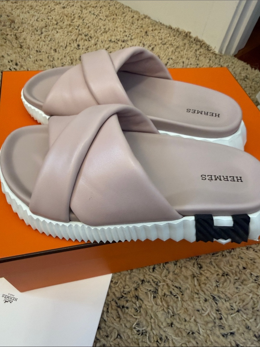 Hermes Infra Sandal Rose Porcelain Cross-Band Slide Sandals - Picture 3 of 8